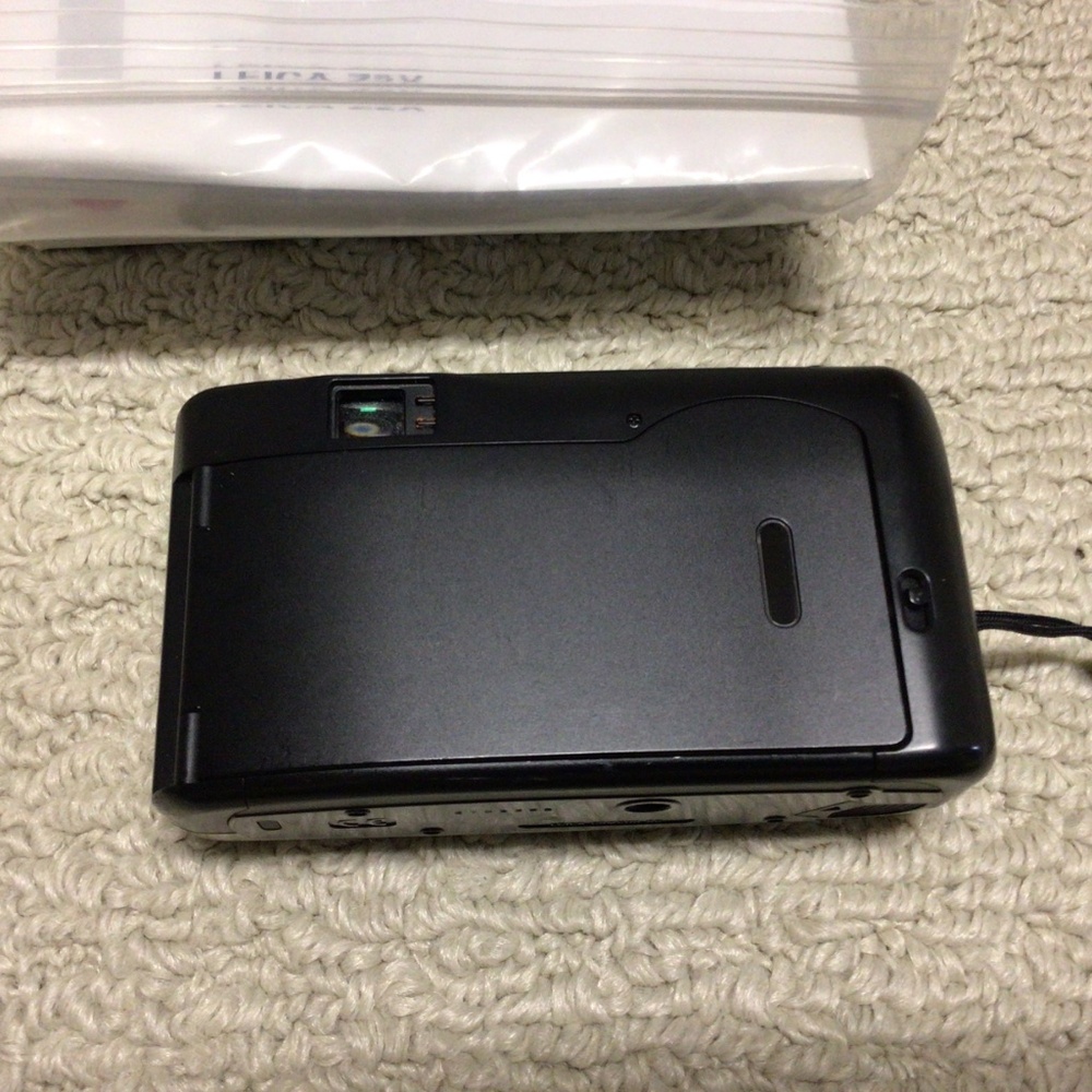 Leica ZX2 Film Camera. Working condition unknown. - Picture 6 of 9